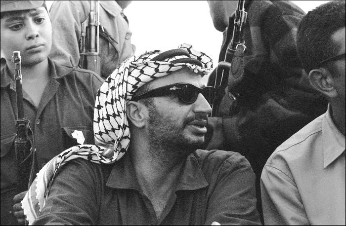 The History and Evolution of the Keffiyeh - KUVRD