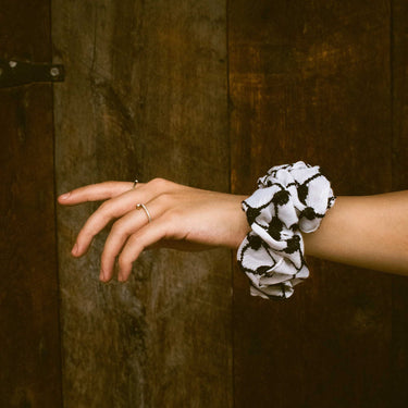 Oversized Keffiyeh Scrunchie - KUVRD